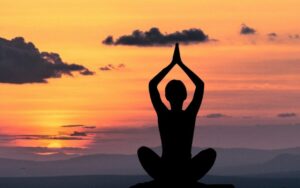 practicing-yoga-asanas-44444